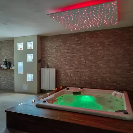 Natura E Apartment *